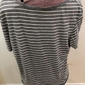 Strip grey and white t-shirt